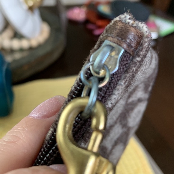 Coach wristlet - Picture 9 of 12